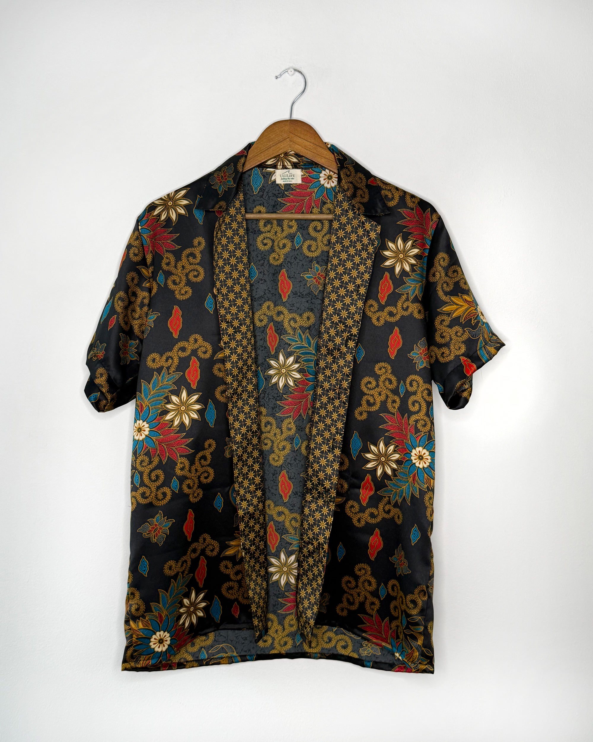 Batik Shirt Short Sleeve_Black Flower