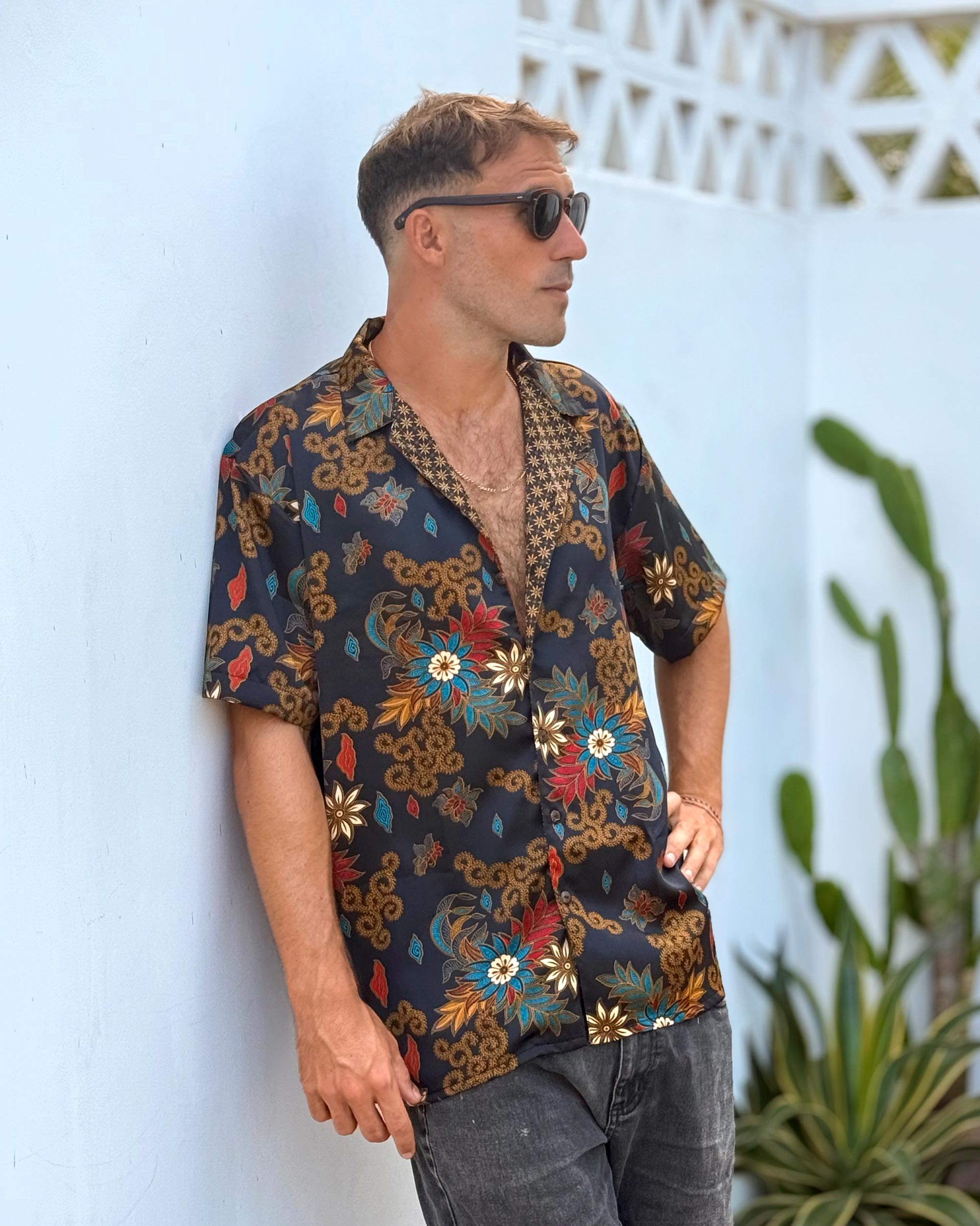 Batik Shirt Short Sleeve_Black Flower