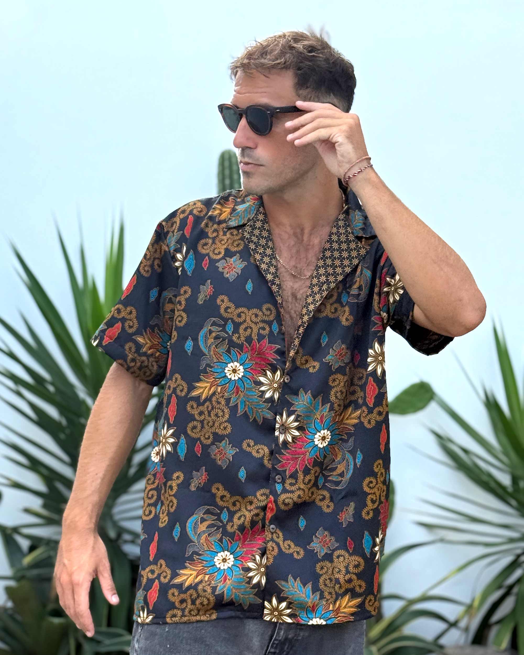 Batik Shirt Short Sleeve_Black Flower