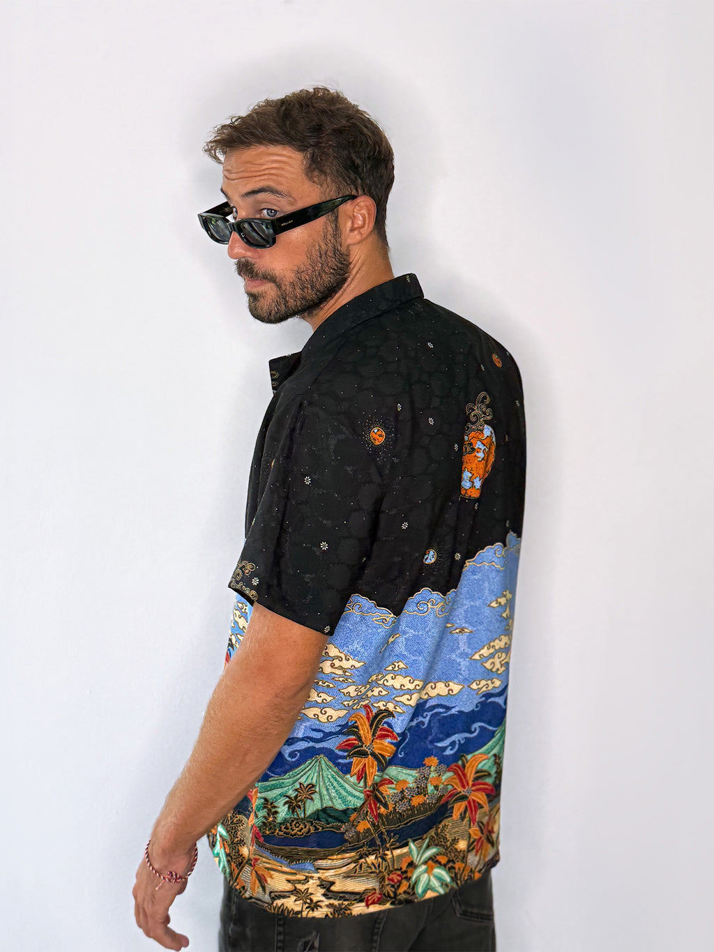 Batik Shirt Short Sleeve - Blue Beach Model