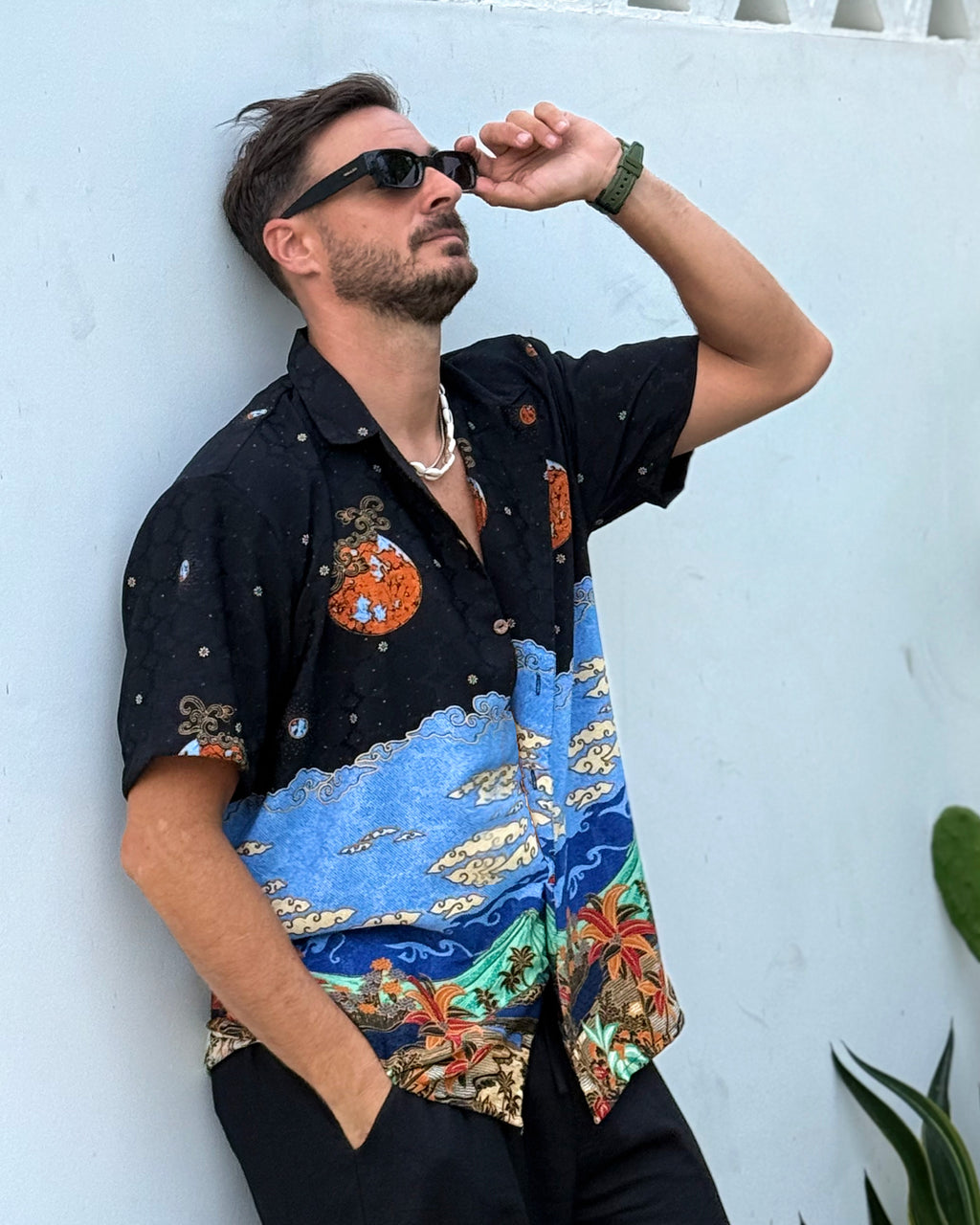 Batik Shirt Short Sleeve - Blue Beach Model