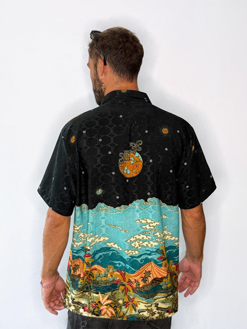 Batik Shirt Short Sleeve - Green Beach Model